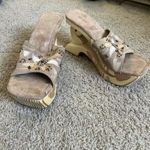 Vintage Splash Wood Cutout Wooden Platform Sandals Size 9